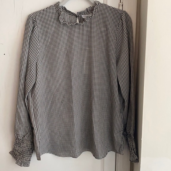 Carolina Belle Tops - NWT Beautiful Patterned Blouse